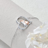 Náramek roztomile objeti