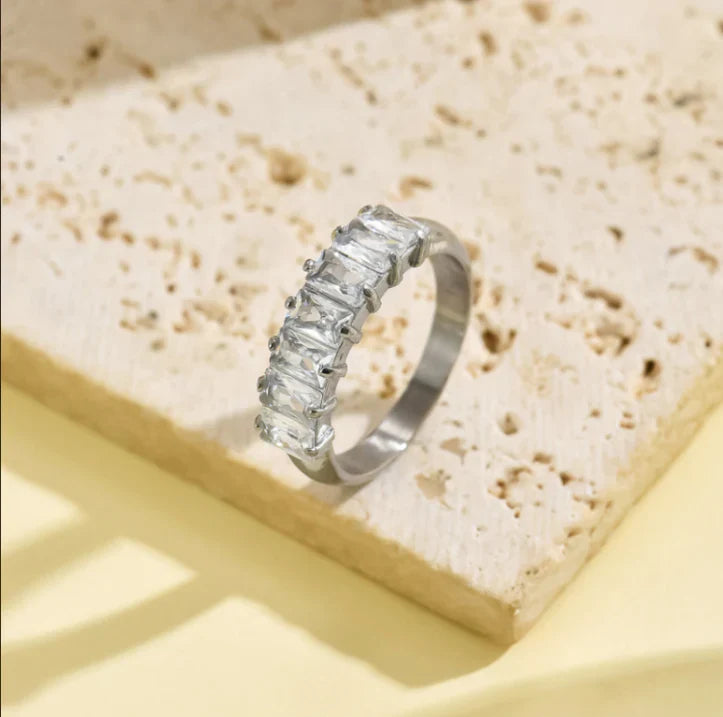 Prsten měsíční kámen rozmanitost kamenu